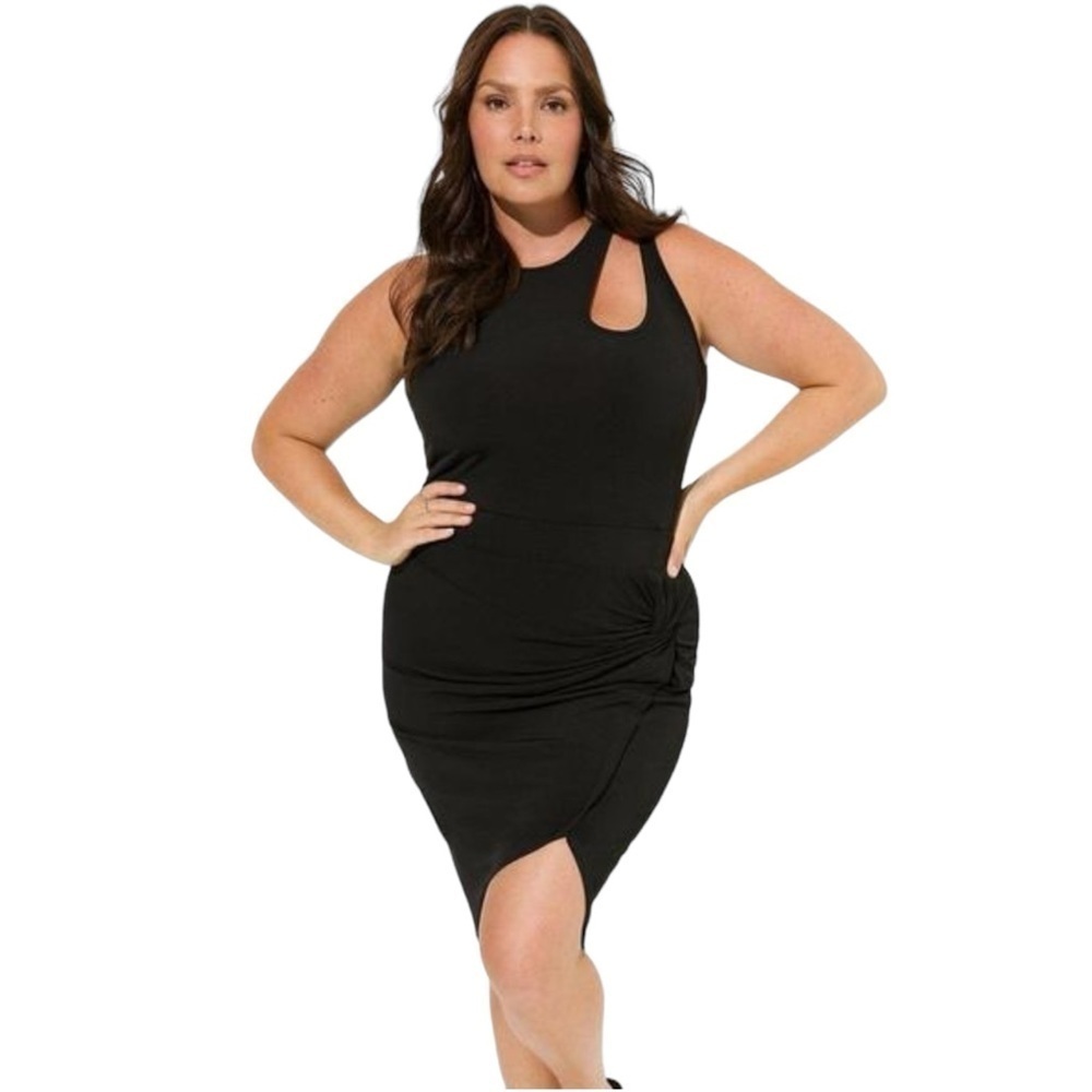 NWT Torrid High Neck Asymmetrical Cut Out Top Black Size 5X | 3077